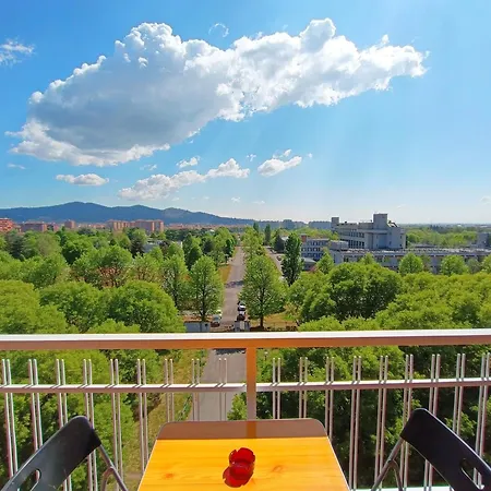 L'appartamento Sul Parco - Peaceful Stay, Stunning View & Free Parking *